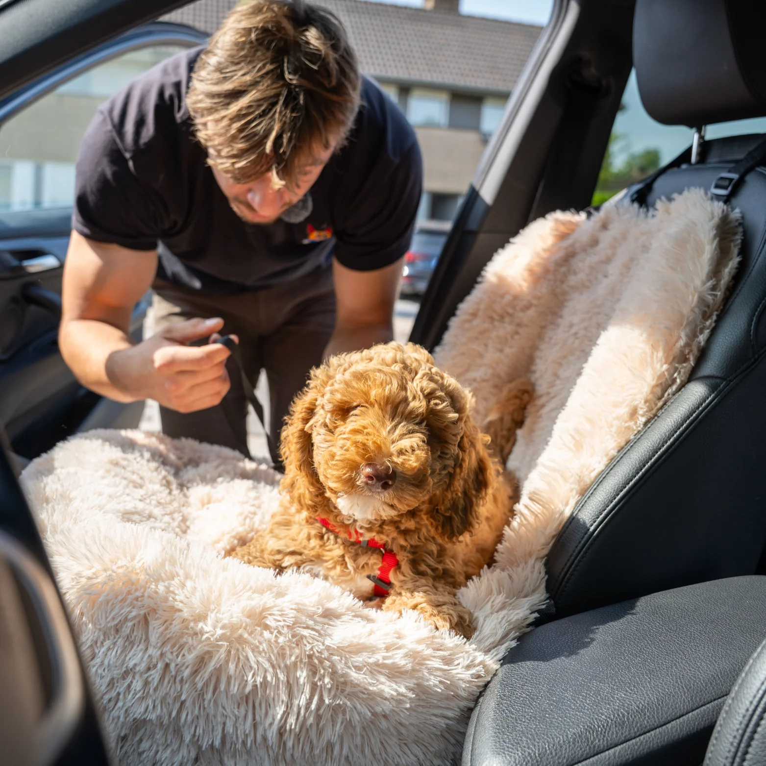 PP Fluffy autostoel Beige M